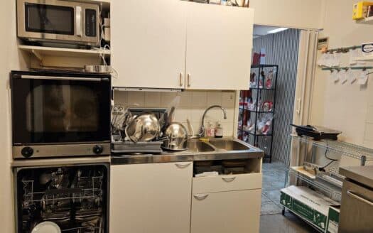 Mysigt  café med låg hyra i Rotebro