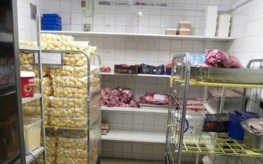 Populär Lunchrestaurang stort kök Strängnäs