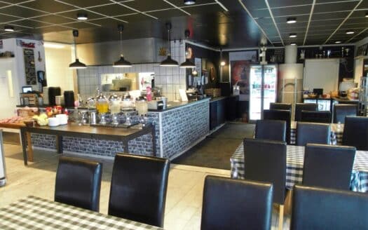 Populär Lunchrestaurang stort kök Strängnäs