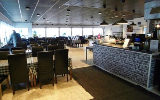 Populär Lunchrestaurang stort kök Strängnäs