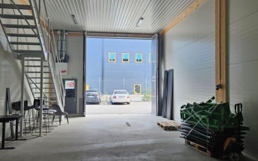 Bilverkstad lokal i Upplands Väsby