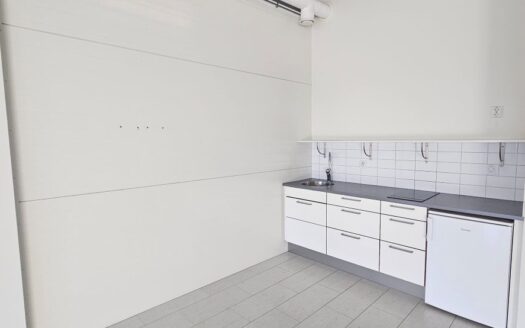 Industrilokal om ca 190 kvm i Knivsta