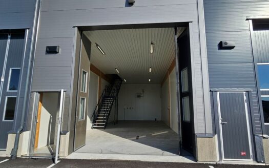 Industrilokal om ca 180 kvm i Arlandastad