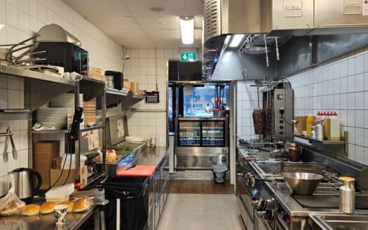 Modern grillrestaurang med toppläge i attraktiv norrförort