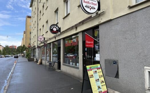 Nyrenoverad asiatisk restaurang i Årsta