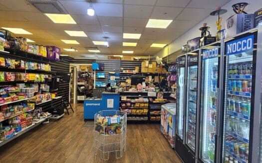 Väletablerat paketombud med godisbutik i Åkermyntan Centrum